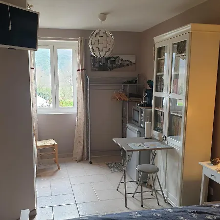 Chez Cathie A לינה וארוחת בוקר