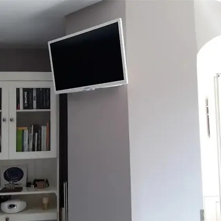 לינה וארוחת בוקר Chez Cathie A מורט